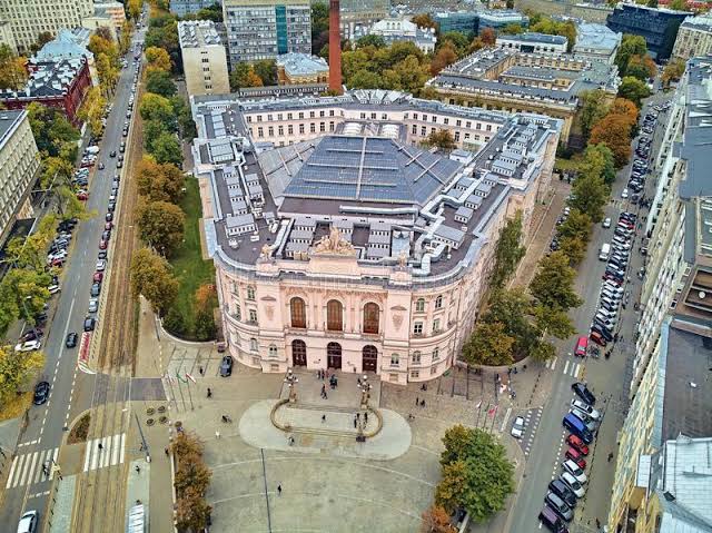How to Apply For International Students Scholarships at Warsaw University of Technology in Poland
